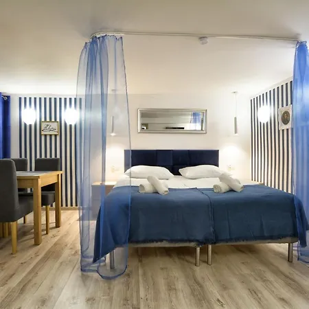 Apartament Niebieski Апартаменты Олесница